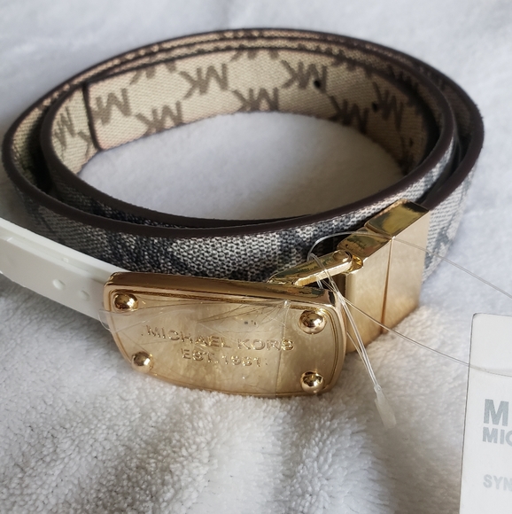 Michael Kors Accessories - NWT Michael Kors tan/gray reversible belt Small